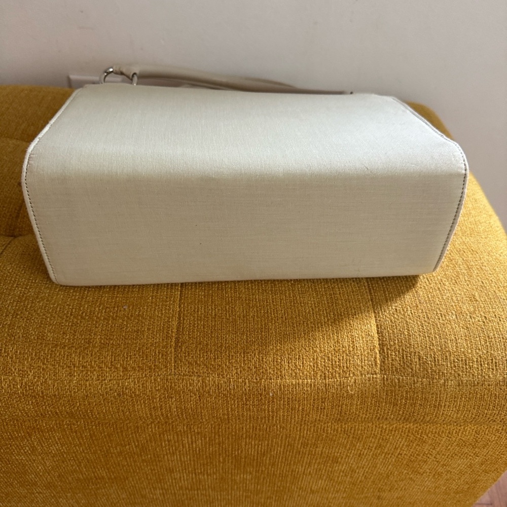 Used Miche vintage classic cream bag .. possibly 1990โs ๐๐ - Picture 3 of 7